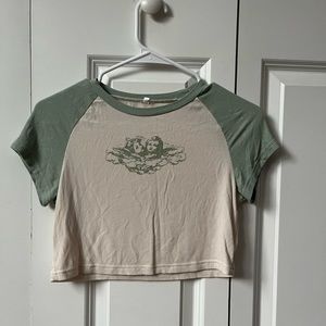 Cute cropped tee!